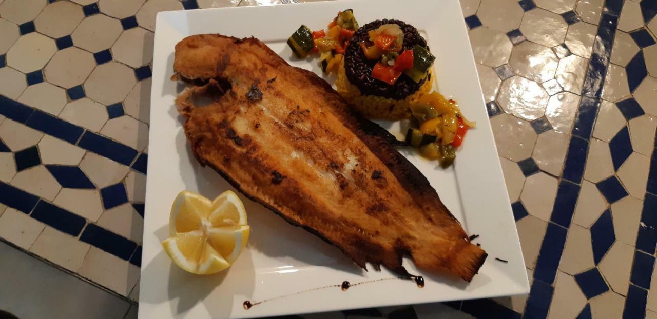 Cote Chambre 히에레 외부 사진